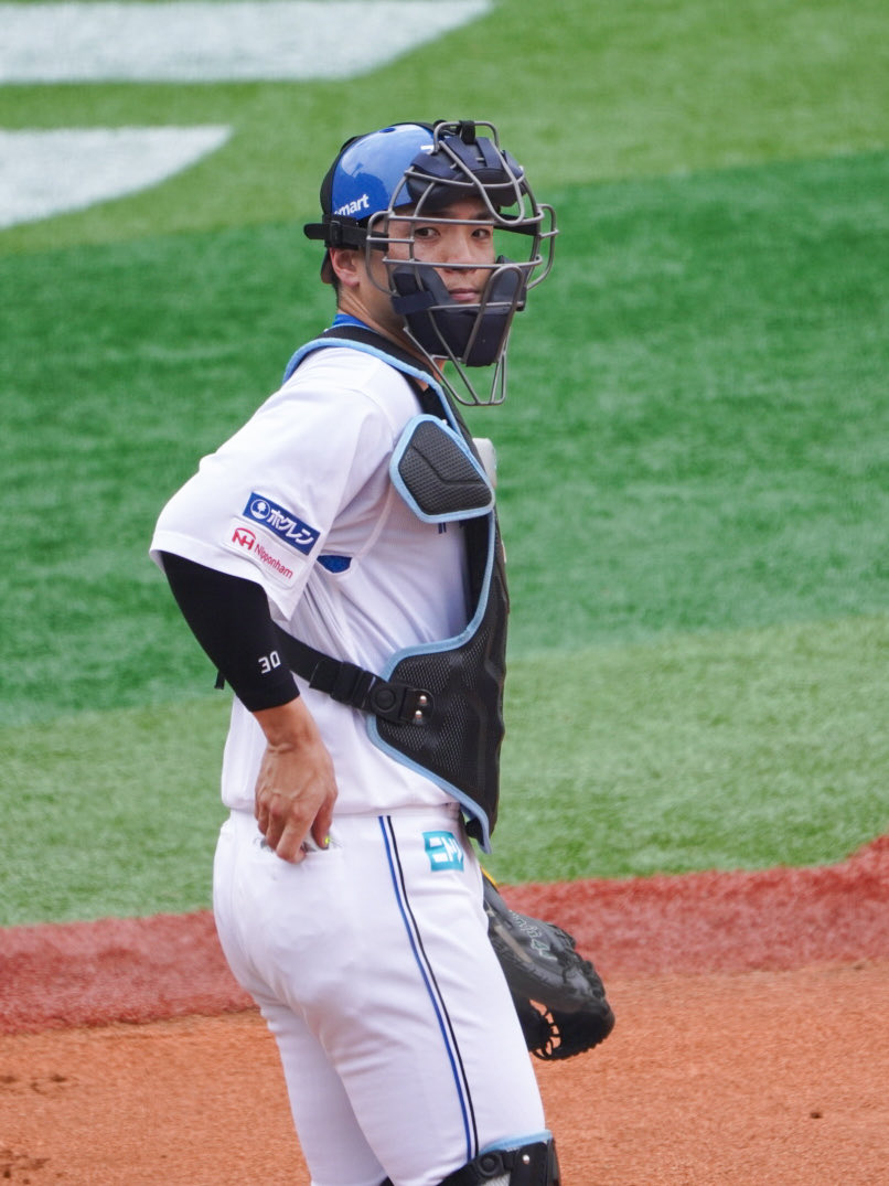 来季はどのポジションを守るか分からないけど、また郡司さんの捕手姿見