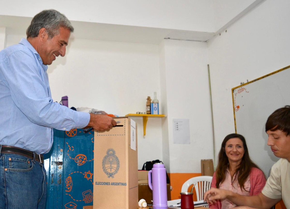 Hoy voto detrás de la idea de recuperar la cordura y de construir un país donde nadie se quede afuera, con la enorme convicción de que la Fuerza de la Patria está de nuestro lado!!💪🇦🇷❤️