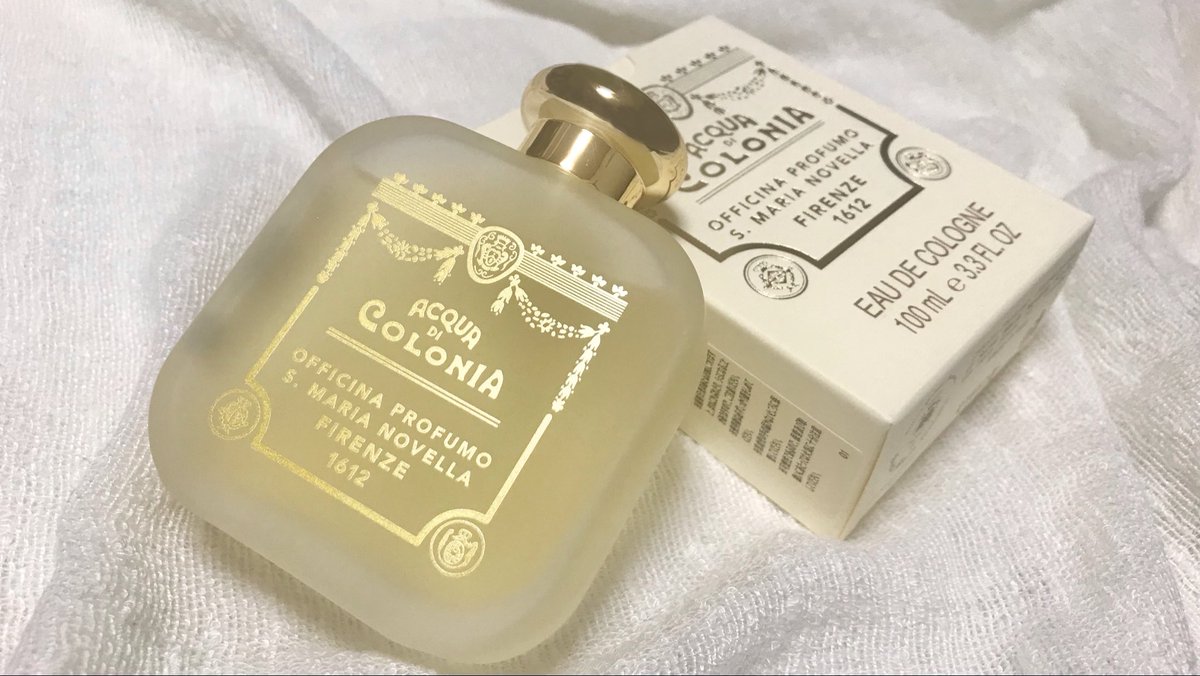 SMNの旧ボトルはスプレーヘッドがオプションです。スプレーヘッドの方が断然便利なのだけどこの佇まいが好きで付け替えできません。アトマイザーに入れたりしてますがすぐなくなるので面倒です！

アトマイザーのお気に入りは、ヤマダ、無印、トラヴァーロです！