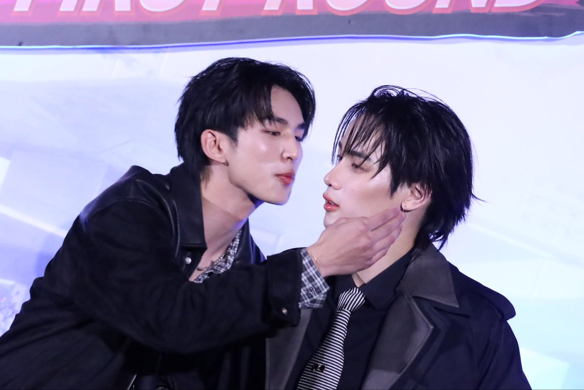 taoninja9610's tweet image. เซิร์ฟจาว่าจำลองฉากตบยุงในแค่ที่แกง ฉันกรี๊ดดดหนักมากกก 🫣🫣🫣
HEAD 2 HEAD SERIES EP1
#H2Hseries 
#H2HseriesEP1 
#swensurf #javabh #SurfJava