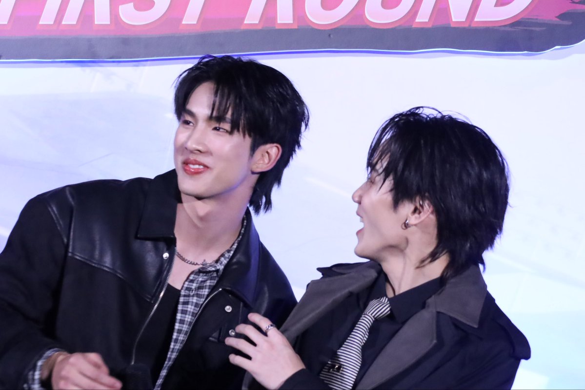 taoninja9610's tweet image. เซิร์ฟจาว่าจำลองฉากตบยุงในแค่ที่แกง ฉันกรี๊ดดดหนักมากกก 🫣🫣🫣
HEAD 2 HEAD SERIES EP1
#H2Hseries 
#H2HseriesEP1 
#swensurf #javabh #SurfJava