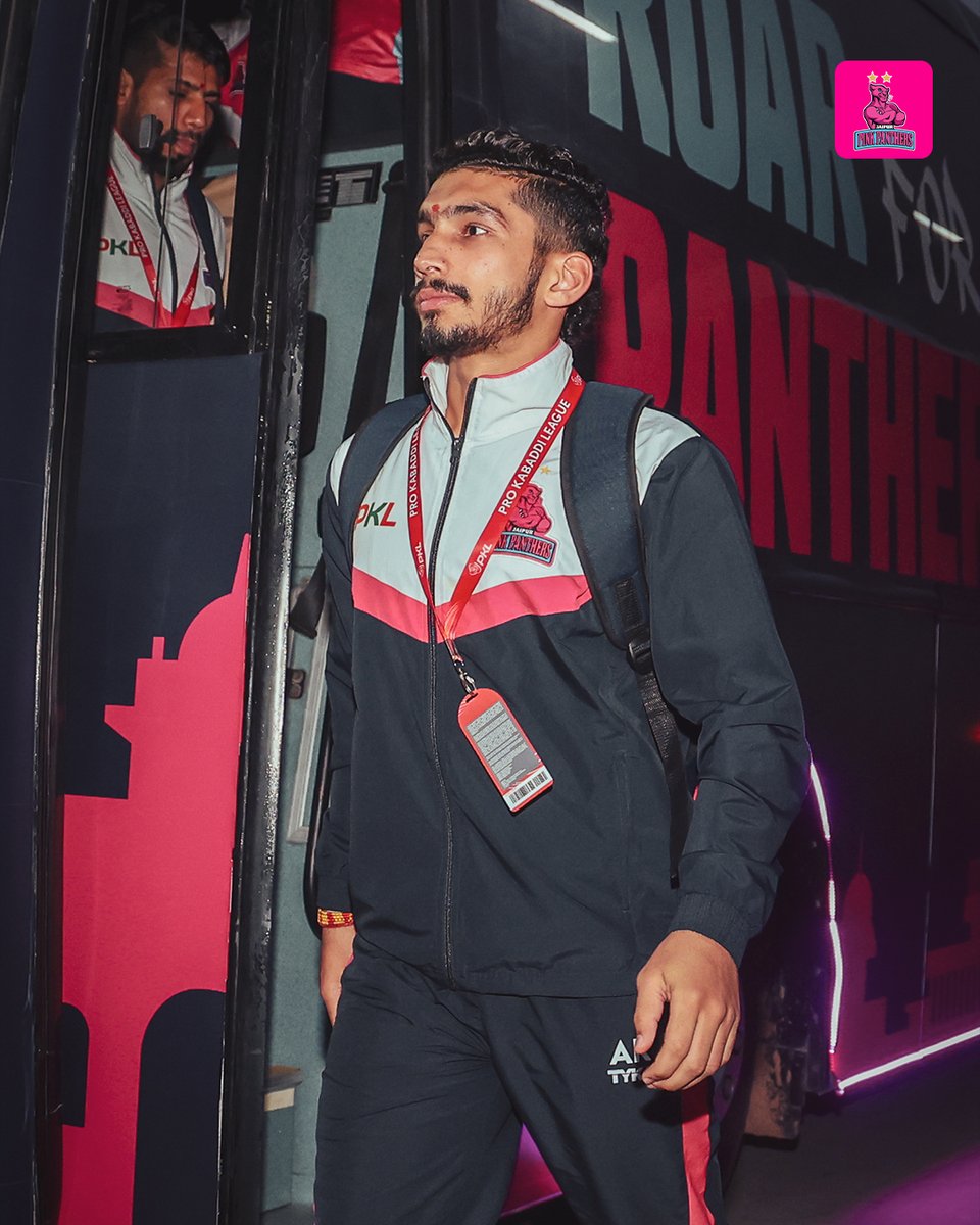 JaipurPanthers's tweet photo. The #PantherSquad is here, bringing the intensity and the resolve needed for this defining battle! πͺπΌ
#NewRoarBegins #JPP #RoarForPanthers #Kabaddi #ProKabaddi https://t.co/uQWZdjGWTl
