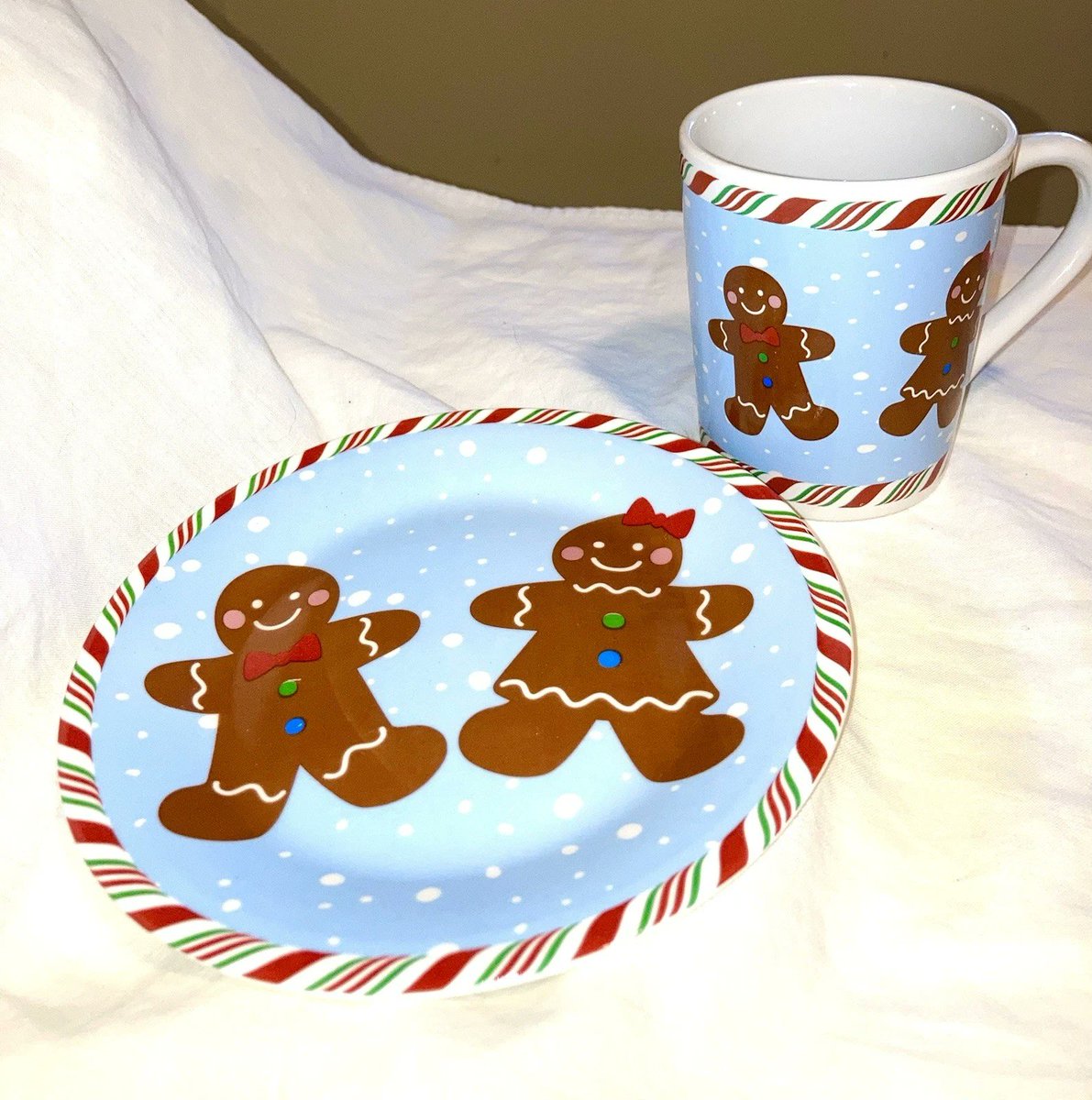 Check out GINGERBREAD COOKIE PLATE AND MUG FOR SANTA  plate 8 inches    CHRISTMAS ebay.us/m/kaFMBz #eBay via <a href="/eBay/">eBay</a>