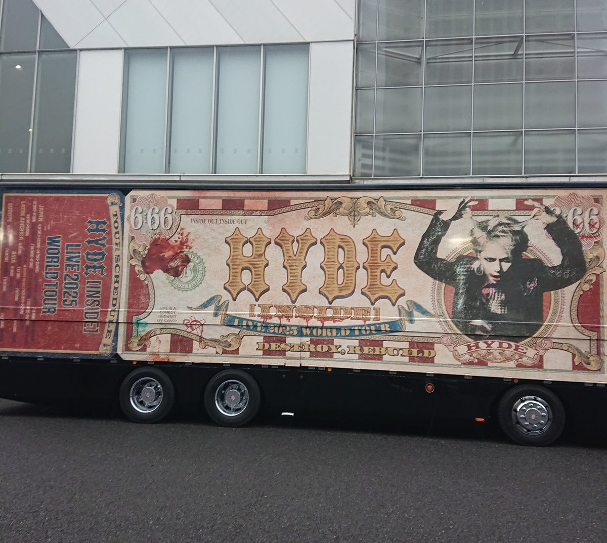 HIDE17_METAL's tweet photo. 今日の現場
HYDE 幕張メッセ
ワンマンライブ初参加！！

HYDEさんの語る言葉からファンに対する愛情を凄く感じた
笑顔溢れる最高にカオスで一体感あるPIT最高！！
圧巻のパフォーマンスと素敵な光景ありがとう
#HYDE
#HYDEINSIDELIVE2025WORLDTOURJAPANFINAL https://t.co/ulrxCcOcxr