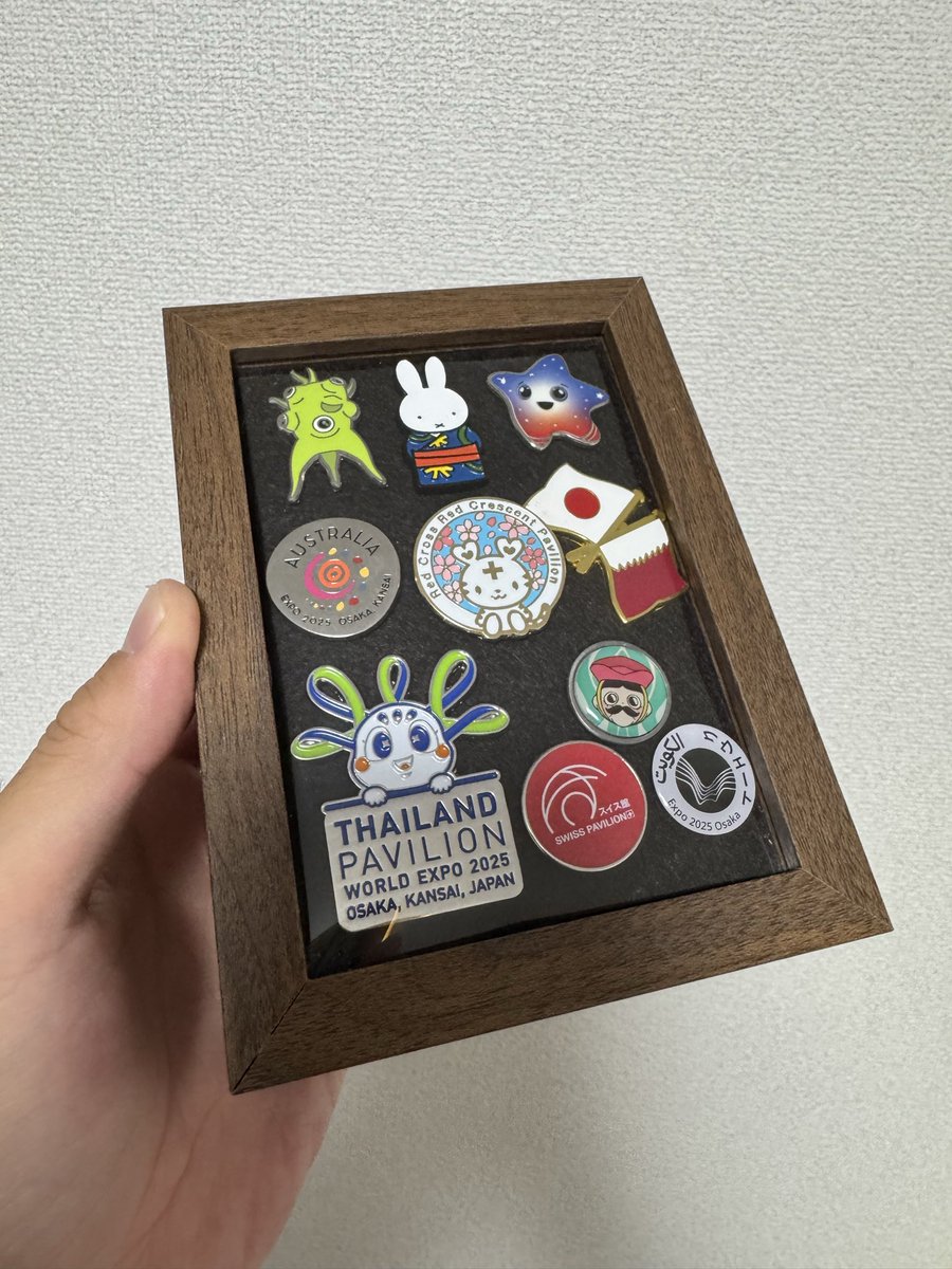 Czechia ロゴピンセットとキャラクターピン ランダムピンバッジ（コンプリートセット） | SEKAI NO OWARI