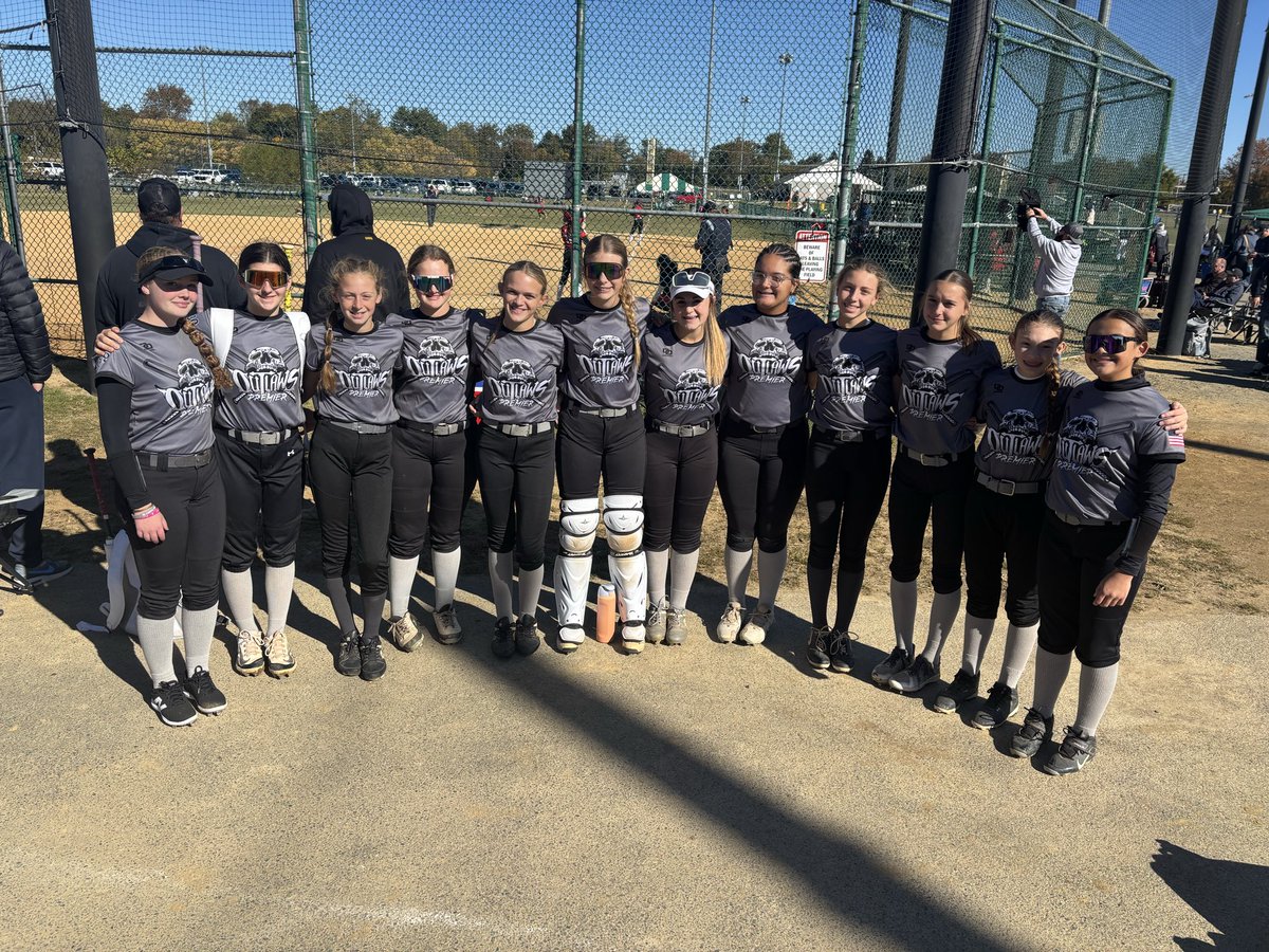 OutlawsPrem2030's tweet photo. 🥎Sunday Funday! Went 3-0 yesteeday, Secured the 1 seed in our pool to play for the gold bracket today..Lettttt’sss Goooo!!! ☠️💪 #OutlawNation #BeGreat #GiveItToGod 
@thealliancefp @nightmarefp https://t.co/3s5FlhNMii