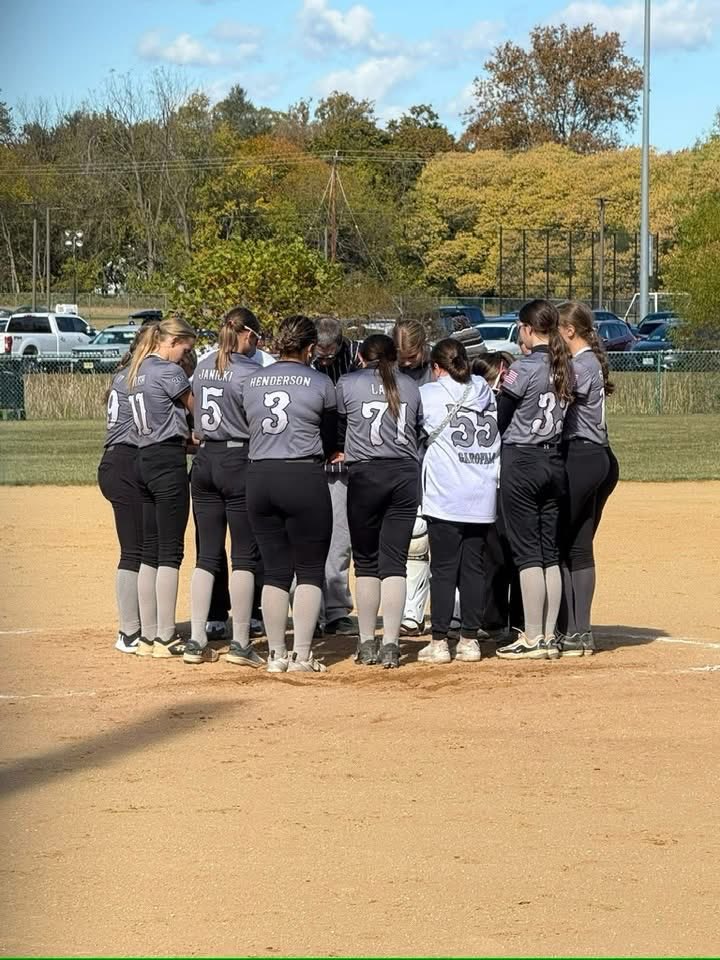 OutlawsPrem2030's tweet photo. 🥎Sunday Funday! Went 3-0 yesteeday, Secured the 1 seed in our pool to play for the gold bracket today..Lettttt’sss Goooo!!! ☠️💪 #OutlawNation #BeGreat #GiveItToGod 
@thealliancefp @nightmarefp https://t.co/3s5FlhNMii
