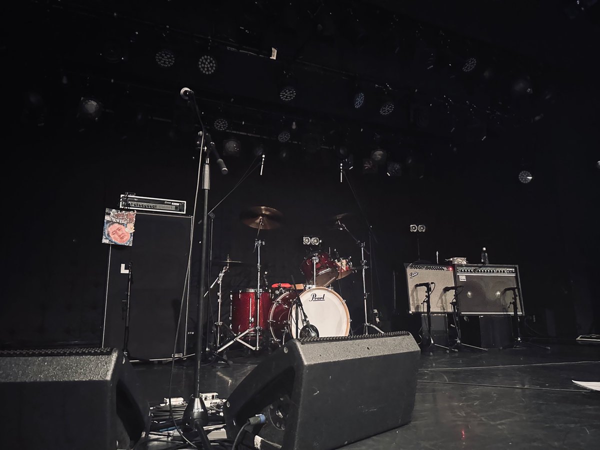 CimATgl1990's tweet photo. 今日はイースタンユースのライブを見に行ってきました☺️
このバンドを見るだけに日本にいると言ってもいいかもしれない笑
#band #イースタンユース #日曜日だし邦ロック好きな人と繋がりたい https://t.co/wu1v8ESLwA