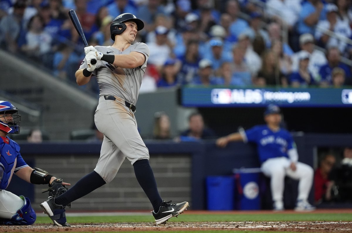 Fireside Yankees tweet media