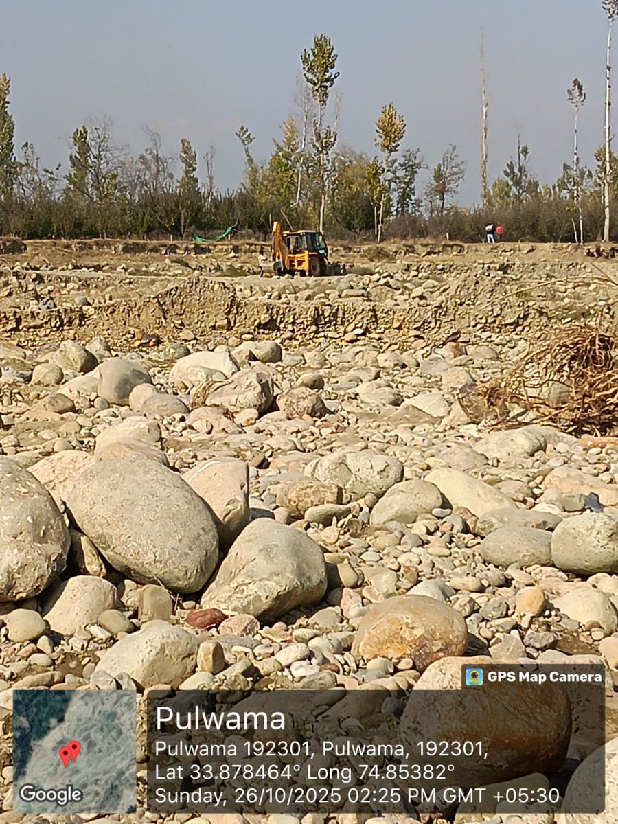 rtimuzaffar's tweet photo. Illegal Sand & Clay Mining has now started in Nowhar Chadoora Karewa land. This is an illegall work done again without any Environmental Clearance. The horticulture land , apple orchard and Environment is under threat. DMO Budgam is taking money against these illegal works. I only can't raise my voice but every conscience citizen has to come forward.  I get ag least two dozen calls daily on Mining issues frlm different areas of Budgam, Kulgam and Pulwama especially.  
JCB is openly used in Wahibugh Pulwama destroying Romshi Nallah 

What are our politicians doing ? Even MLAs don't speak up ? Dy CM is also silent ? Opposition too not speaking up ? Media not Vocal .

 Why are MLAs of Chararsharief,  Chadoora,  Khansahib,  Beerwah,  Pulwama , Rajpora, Kulgam and other places mum over Mining issue ? Be it Riverbed Mining,  Clay Mining  or Sand Mining in Karewas of Pulwama , Chadoora,  Budgam, Chararsharief,  Khansahib,  Beeru & other Places 

Why is Open Loot allowed ? Why are DCs of not acting? DMOs have No Accountability at all. Why isn't this entire process streamlined ? 
Why are our resources looted and not even 5 % of of material cost goes into Govt Exchequer? 

@CM_JnK @OfficeofDYCMJK @Office_ASRM @MehboobaMufti @sajadlone @parawahid @JKNC_ @jkpdp @dcpulwama @DC_Budgam @tarigami @badrul8_ @shakirparray_ @dcpulwama @TeamPulwama