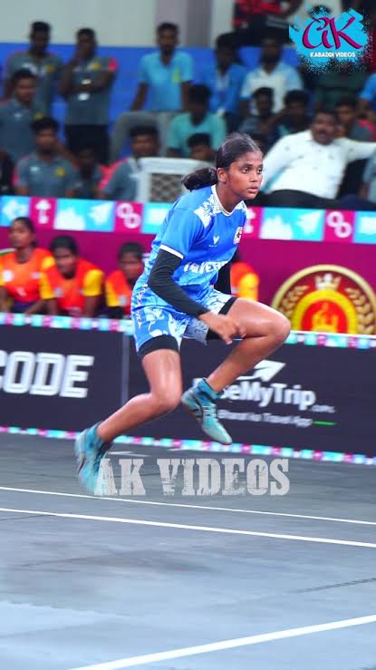 கண்ணகி நகர் கார்த்திகாவுக்கு 25 இலட்சம் பரிசு தொகை மிகவும் குறைவானது .

சென்னையிலிருந்து கட்டாய மறு குடியமர்த்தப்பட்டு, ஊரின் கடைசியில் தூக்கி எறியப்பட்டு, அரசின் திட்டங்கள் எதுவும் சென்று சேராமல், பூச்சிக்கடி பாம்பு கடிக்கு இடையே வாழ்ந்து, மிகவும் மோசமான நிலையிலிருந்து கபடி