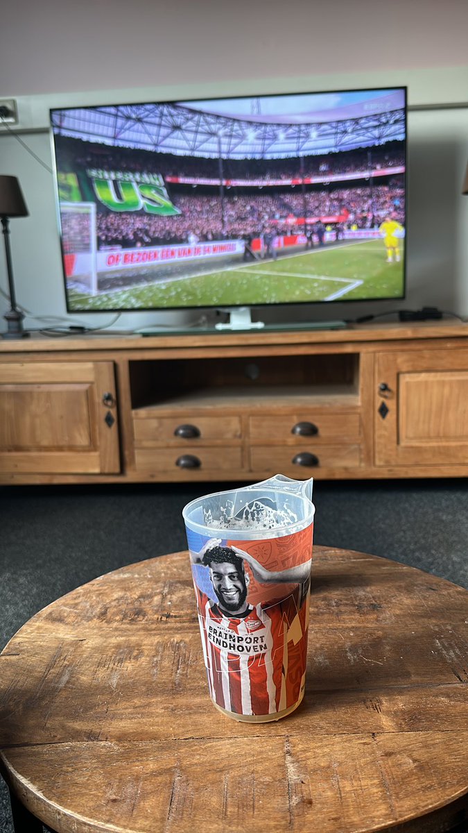 patbeekmans's tweet image. PSV EINDHOVEN!!! #feypsv