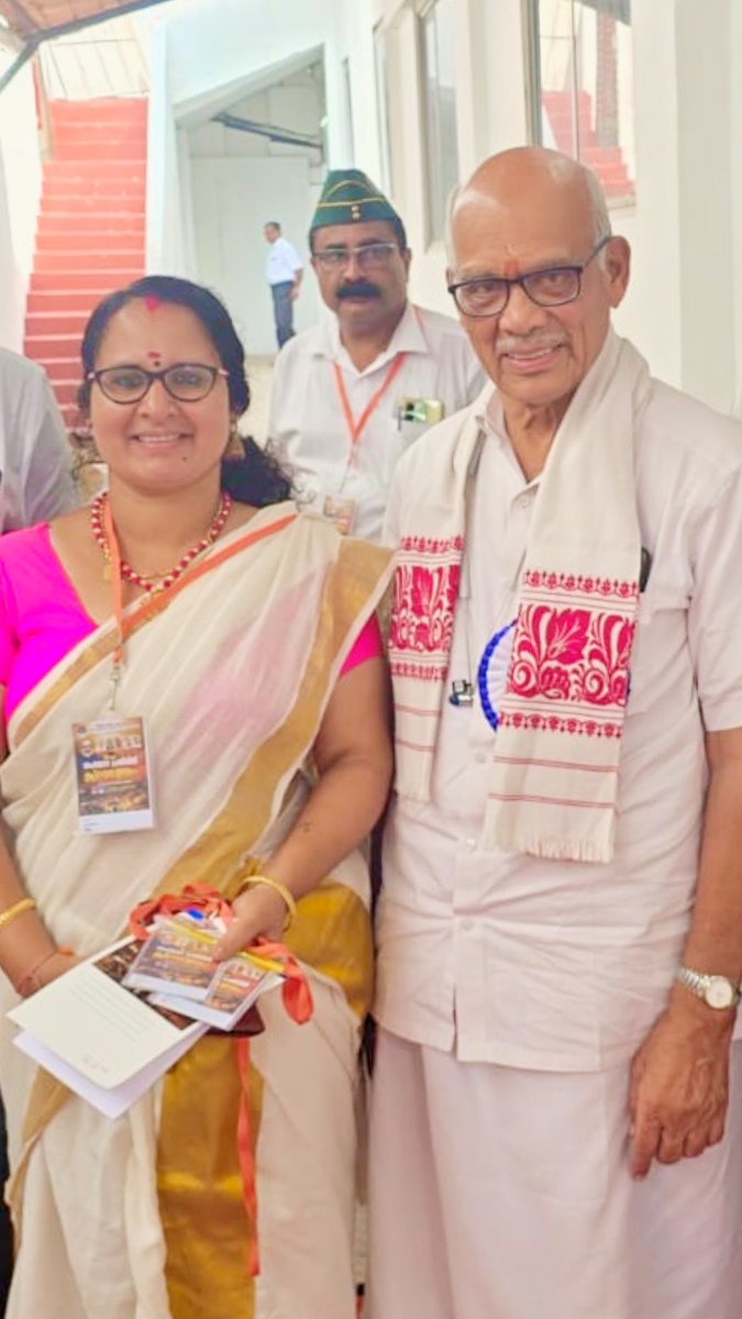 LAbhilashnair's tweet image. അഖില ഭാരതീയ പൂർവ്വ സൈനിക് സേവാ പരിഷത്ത് &amp;amp;സൈനിക മാതൃക ശക്തി പതിനാലാംമത് സംസ്ഥാന പ്രതിനിധി സമ്മേളനം 
ചെങ്ങന്നൂർ മാരുതി ഓഡിറ്റോറിയത്തിൽ ആദരണീയ സേതുവേട്ടനോടൊപ്പം🙏
@ചെങ്ങന്നൂർ
#ABPSSP 
#abpssp #kerala
 #soldier

#hilightseveryonefollowers #hilights