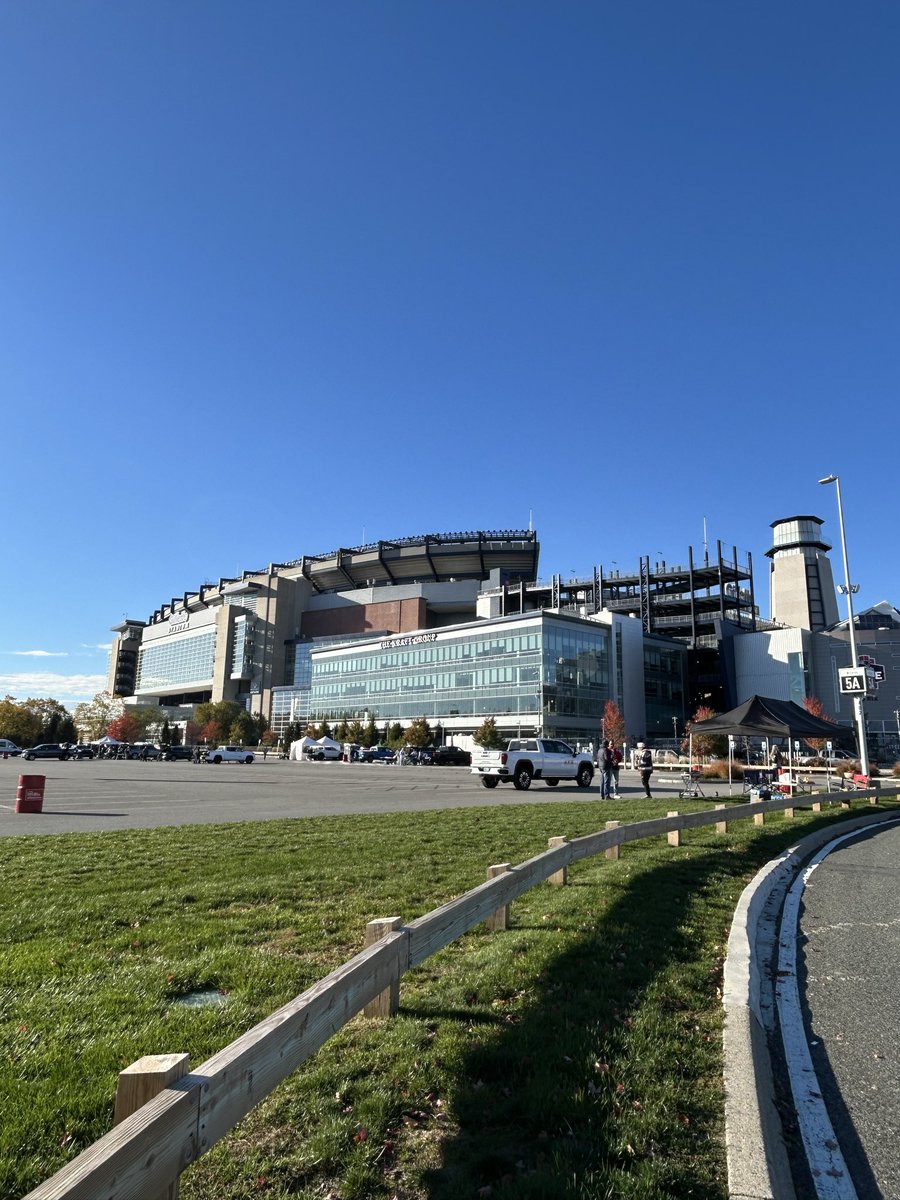 It’s a beautiful morning in Foxborough (or Foxboro, I’m not sure which one) for #Browns and #Patriots