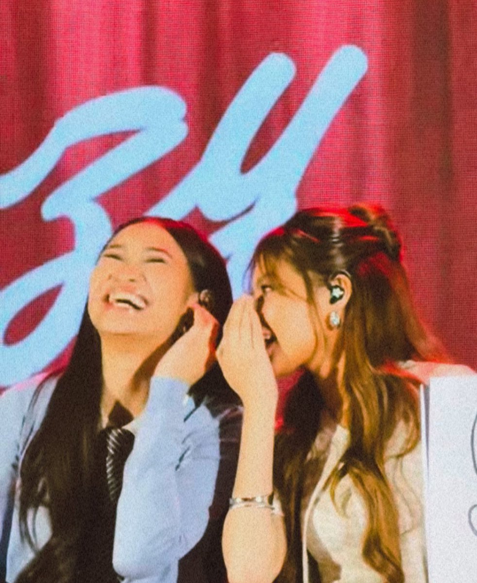 gets na gets ko si jhoanna 💙💚

#JHOLET