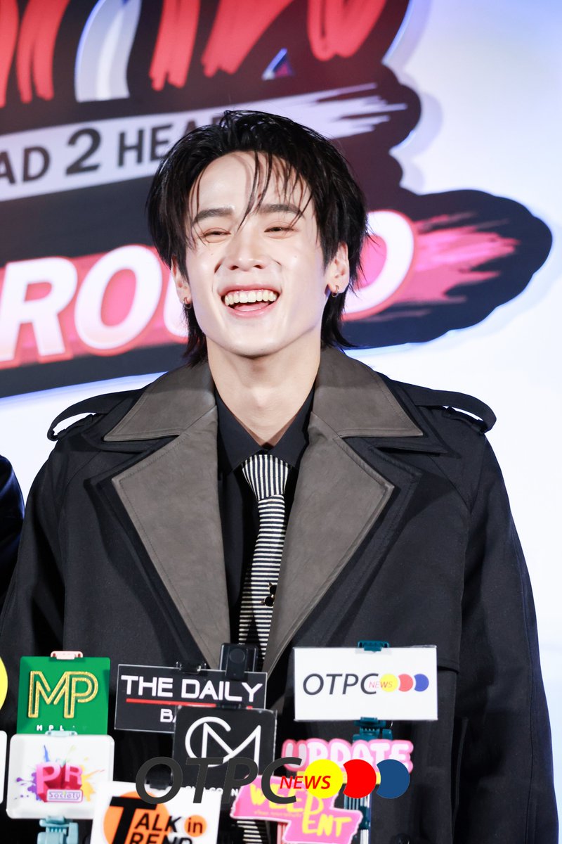 otpc_story's tweet image. "จาว่า พบธรรม" ช่วงสัมภาษณ์ ก่อนเริ่มงาน "ไหนใครว่าพวกมันไม่ถูกกัน Head 2 Head The First Round" 
HEAD 2 HEAD SERIES EP1
#javabh 
#SurfJava #เซิร์ฟจาว่า
#H2HseriesEP1
#H2Hseries