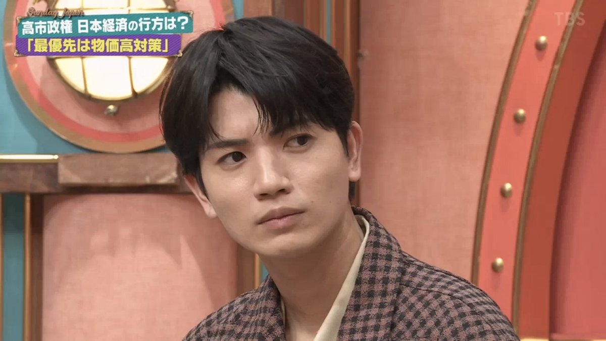 精悍な顔つきで真面目にお話聞いてたゆうご、髪型も相まってめろめろメーター限界突破してる