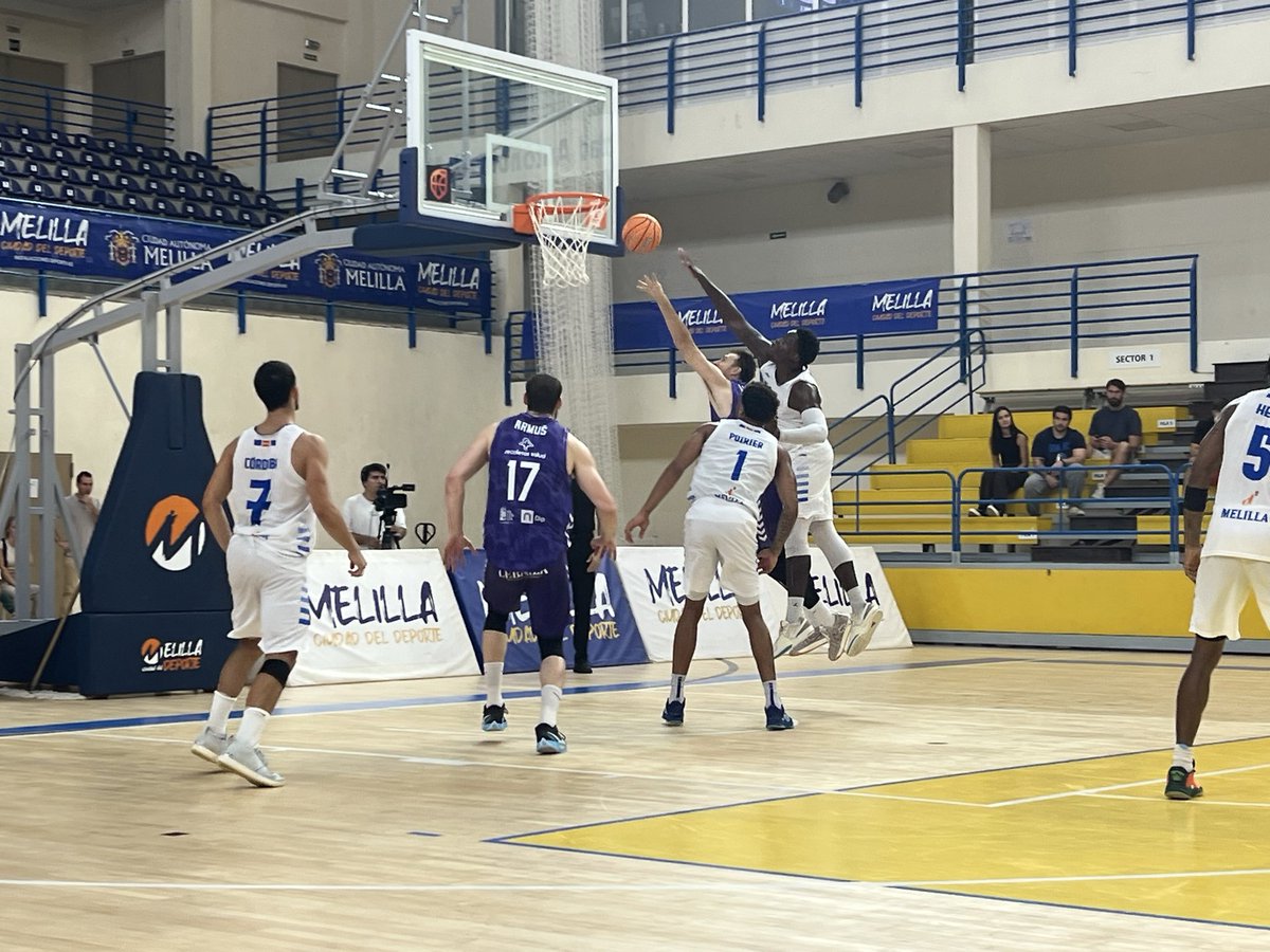 <a href="/melillabcto/">Club Melilla Baloncesto</a> le gana a <a href="/PalenciaBasket/">Palencia Basket</a>  por  80 a 72 y así consigue su primer victoria en liga.