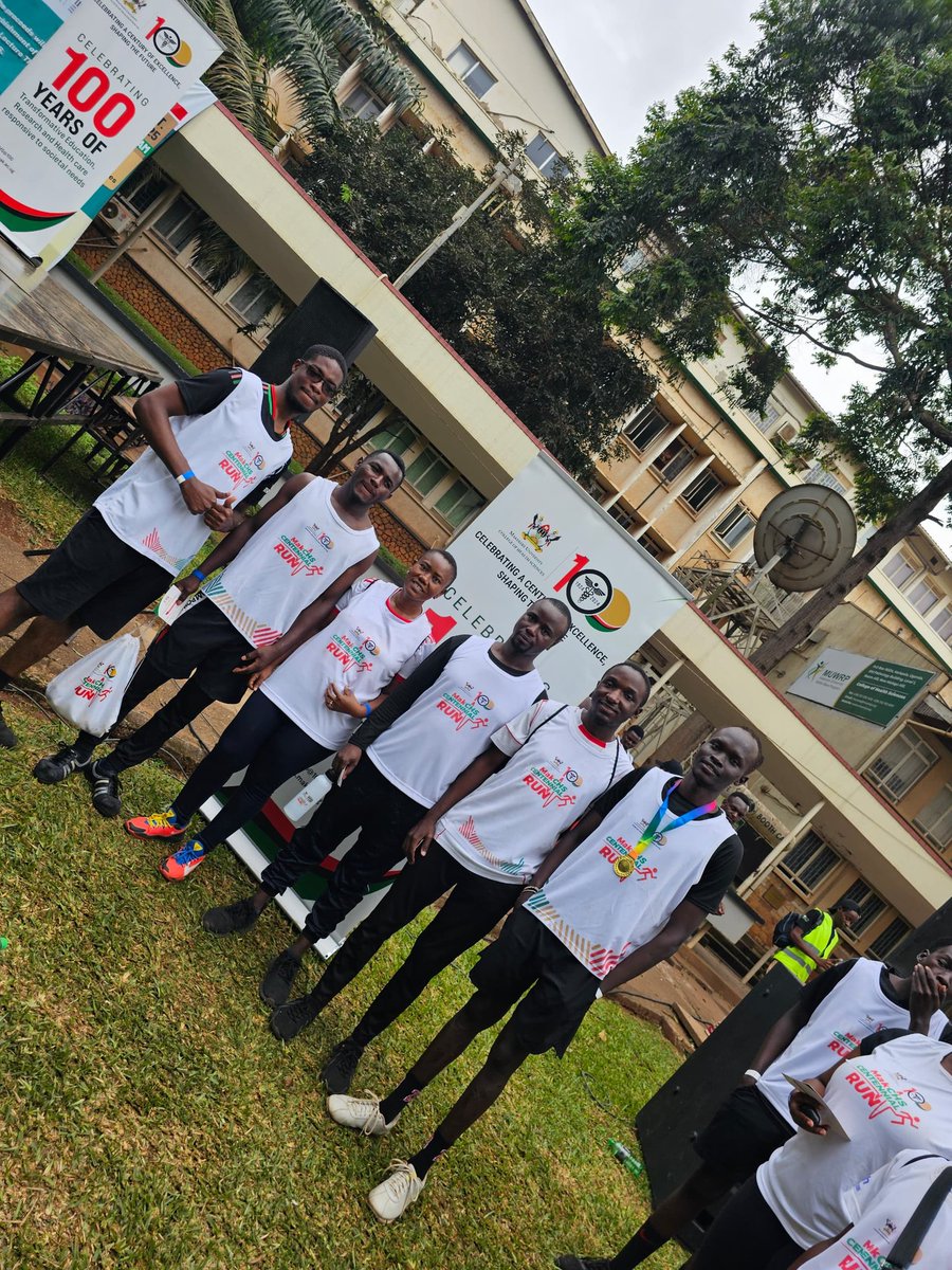 BolLeet's tweet photo. The MakCHS Centennial Run was a success, thank you all for turning up
MUOSA was well represented 🙌🙌
#MakCHS@100
#TheCentennialRun https://t.co/LkSaJQtJU2