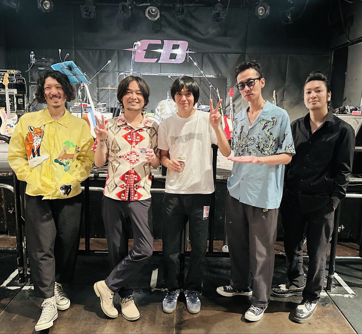 sawaoband's tweet image. 今日は福岡 Livehouse CBにて、山中さわお&amp;amp;エルピス初の対バンツアー初日でした。
記念すべき日に小山田壮平さんをお迎えして、とても楽しい1日でした！
見ていただいた皆様ありがとうございました！
次は名古屋でThe Birthdayをお迎えします！