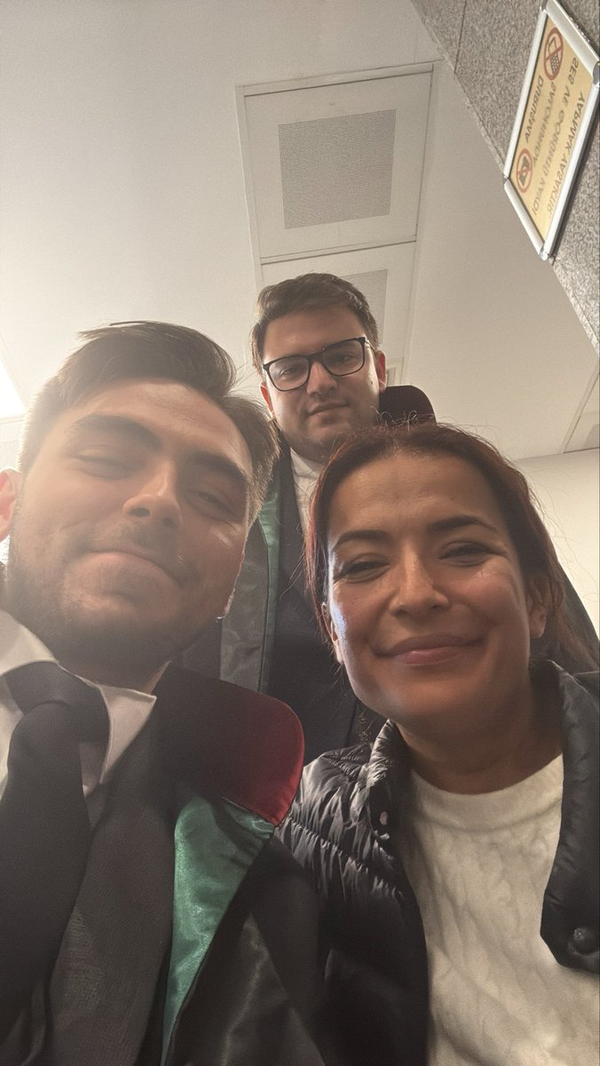 AtahanOzturkk's tweet photo. Eda Saraç, tiyatro izlemek için çıktığı evinden bugün Bakırköy Kadın Kapalı CİK’e götürülmektedir.

Gözaltı sebebi yok, tutuklama şartları yok, somut delil yok, gerekçe yok, suç yok, HUKUK YOK!

Soyut beyana bir kişinin özgürlüğünü çalıyorsunuz, elbet hesaplaşacağız! https://t.co/gzXO3qwZPg