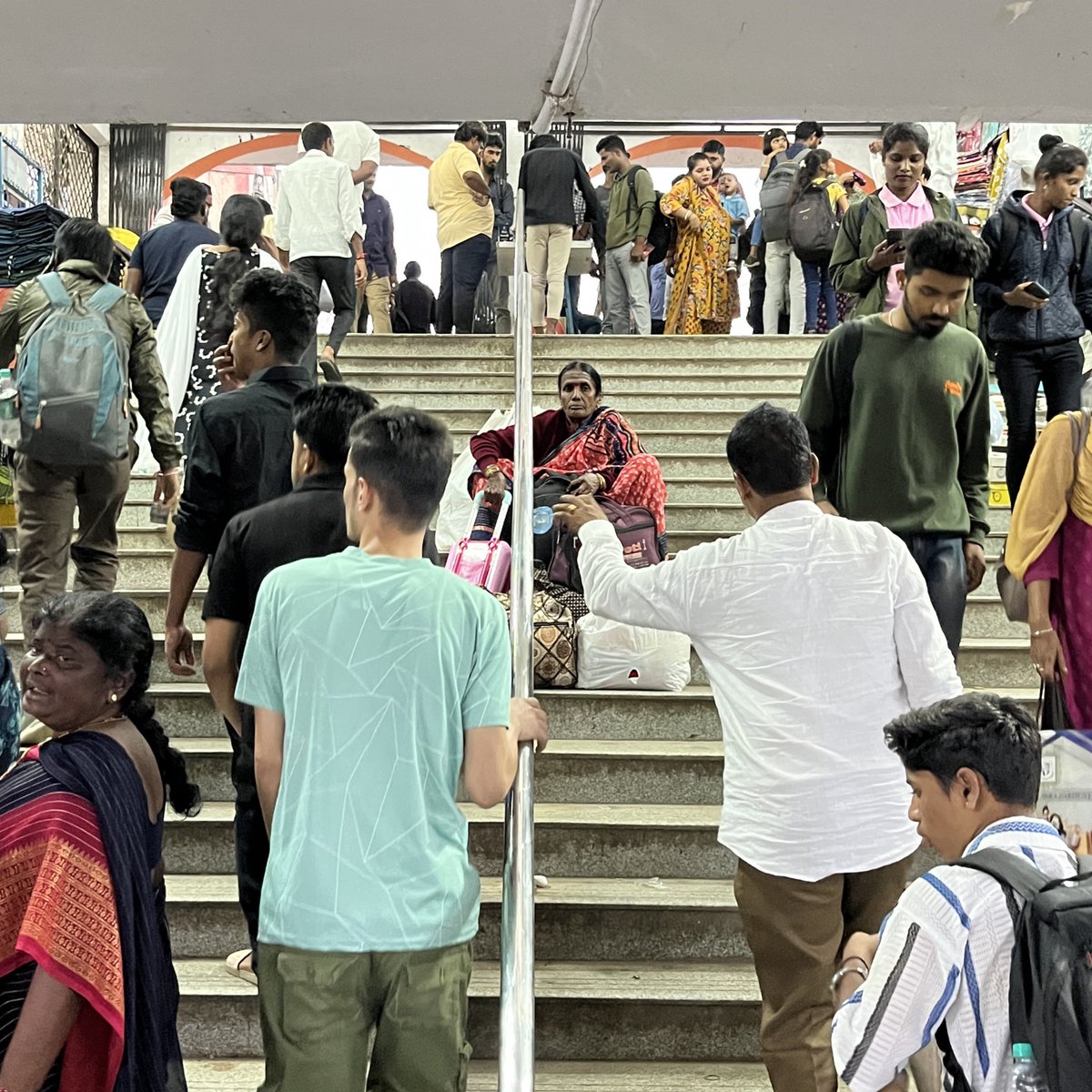 bengawalk's tweet image. The people yearn for a place to pause