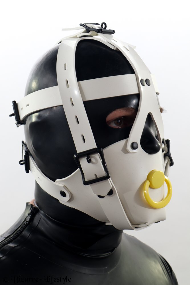 social_bizarre's tweet photo. 🍼 New in our collection!
The muzzle with a large latex pacifier – for those who know that silence can be the sweetest feeling.
Soft, secure, and simply irresistible with up to 9 locks. 🔒🖤

#HeavyRubber #LatexGear #Pacifier #AdultBaby #FetishDesign #MadeInGermany https://t.co/PvNXL3UJSW