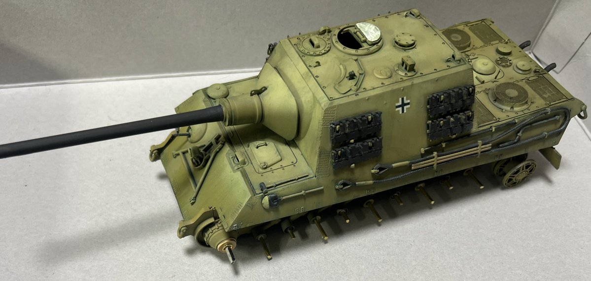 zhukov1945jp's tweet image. フィルタリング、いったん終了。全体的に緑っぽくなってしまったかな。赤系で少し明色を入れてもいいかも。きりがなくなるので、あまりやりすぎはせんけど。