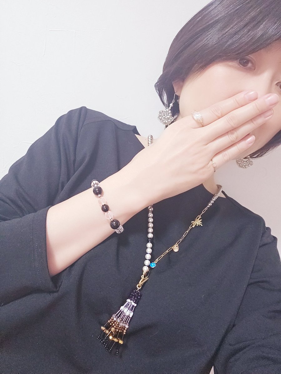 toroco33's tweet image. 今日もランチはイタリアン🇮🇹😅
@CyanPink1 ネックレス
iAmさん ピアス
@manmarushokai チャーム 
@matataki07231 リング
@nisinoyakumo ピンキー💍
ブレスレットは自作です
 #トロ子備忘録
 #ハンドメイド好きさんとつながりたい
