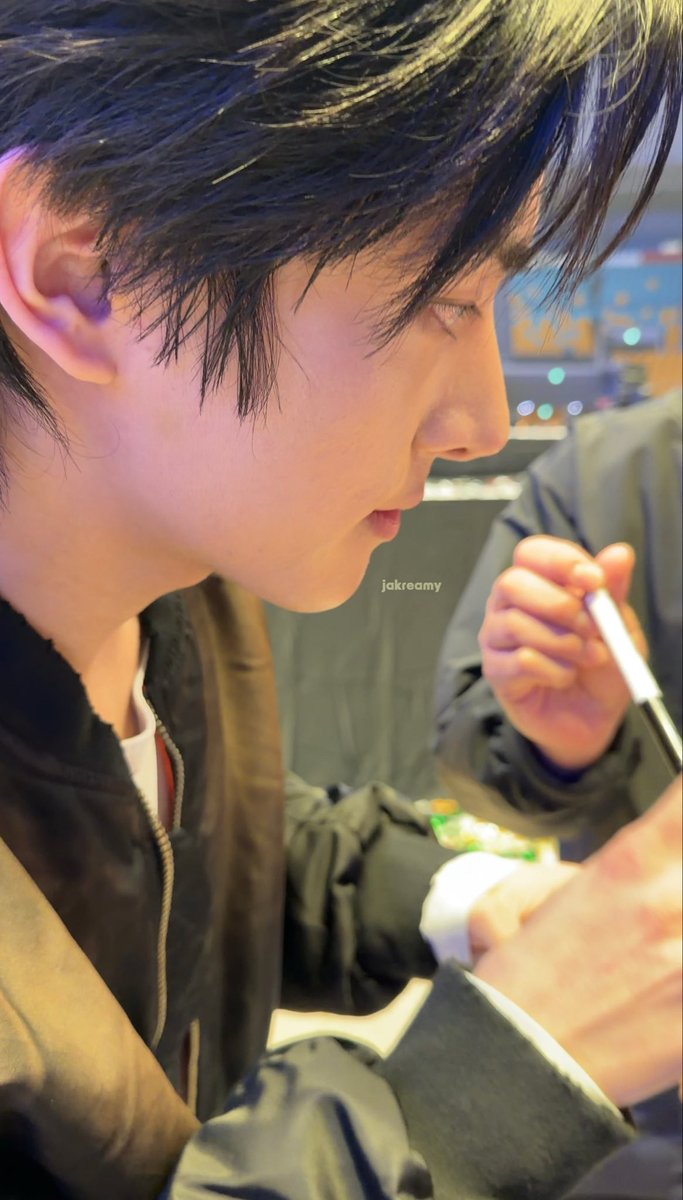 yeackerman's tweet image. the other cheek now