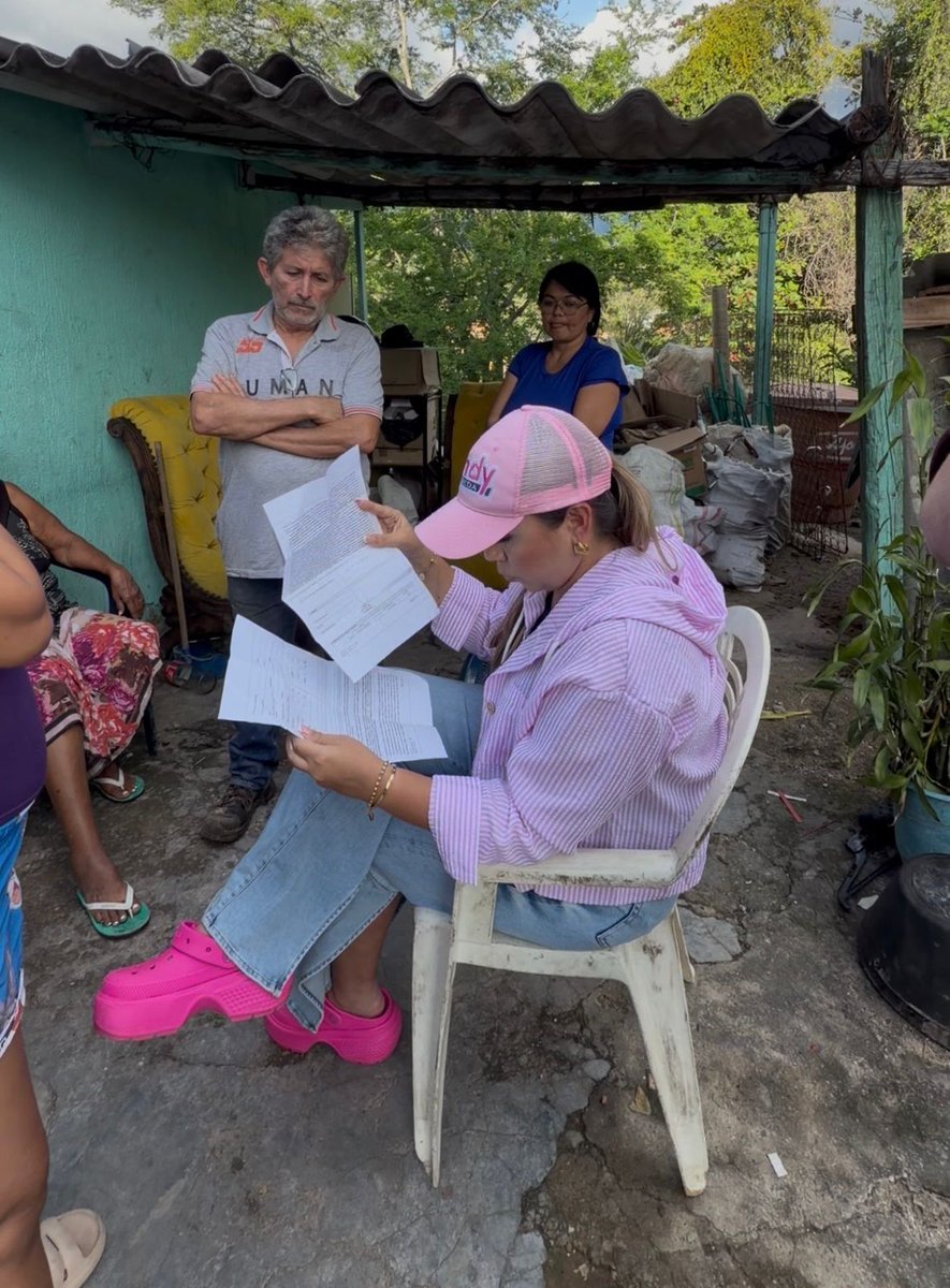 LAFMBucaramanga's tweet photo. "Escuchamos episodios de violencia que vivió Cindy Vanesa, quien fue asesinada por su compañero sentimental, realizamos atención jurídica a los familiares y se ofreció atención psicológica desde la Fundación Santandereana de la Mujer", indicó Cindy Katherine Castañeda. https://t.co/tES3dI8kvg