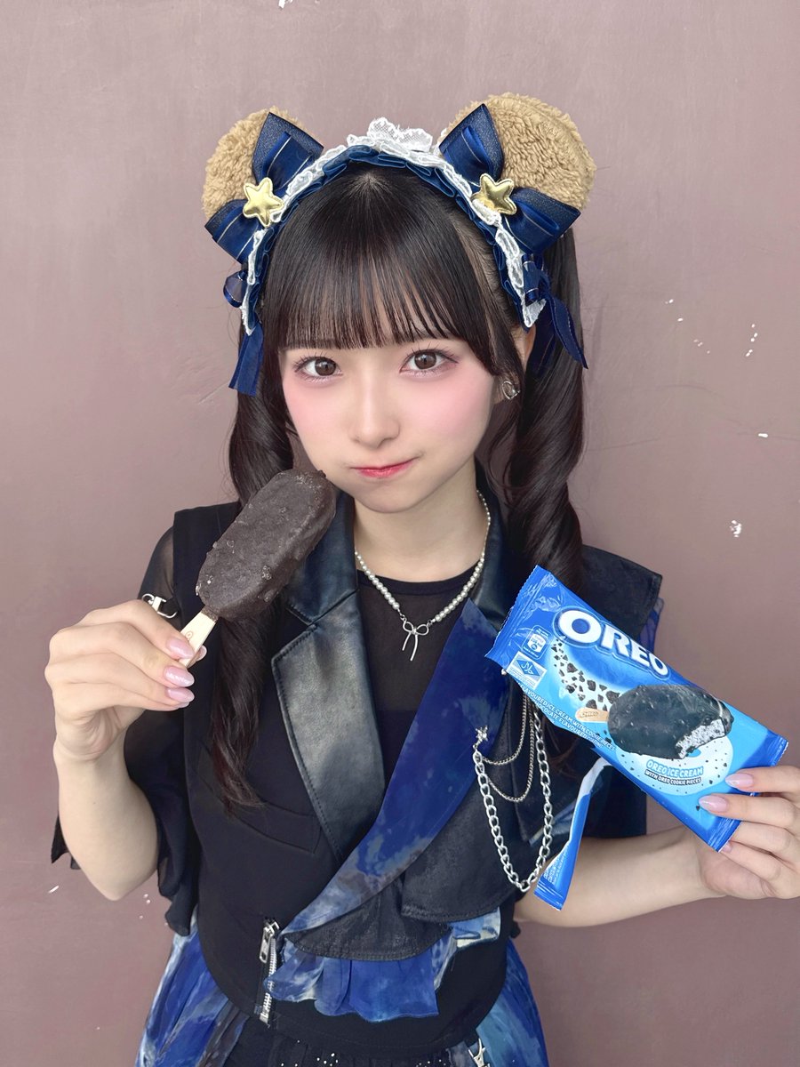 CHOCO_whsp's tweet photo. 『HALLOWEEN PARTY』
『Mini One Man Live』 
香港2日目は初海外ライブ2本立てありがとうございました🎤✈️

初めて会えた香港SCOPISTの皆も、遠征勢の皆も本当にありがとう！！
祝花と花束も素敵でしたт т♡

応援広告も見に行けたよ👀🌟
すっごく大きくてびっくり！
絶対また香港来ます🫶🏻

#ホワスピ https://t.co/gVlMsw9RIE