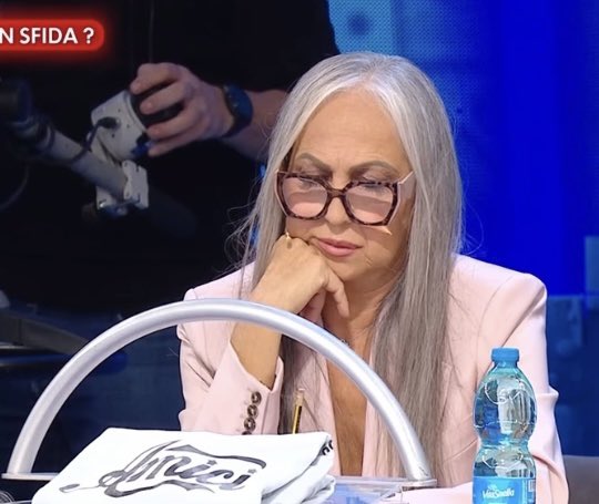 𝐌𝐀𝐍𝐔 tweet media