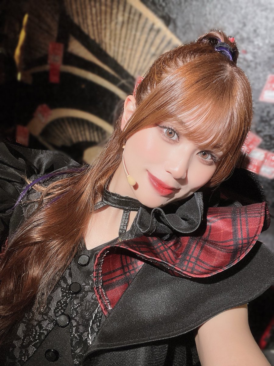 2025.10.26 新宿アンチノック

Octaviagrace &amp; DIZZYREVERSE
合同主催ライブありがとうございました🔥

フロアパンパンでほぼ酸欠やった(^^;！
新曲初披露もできて大満足っ！
足元悪い中集まってくれて
ほんとありがとう~🤍”

#DIZZYREVERSE
#てんてこ舞