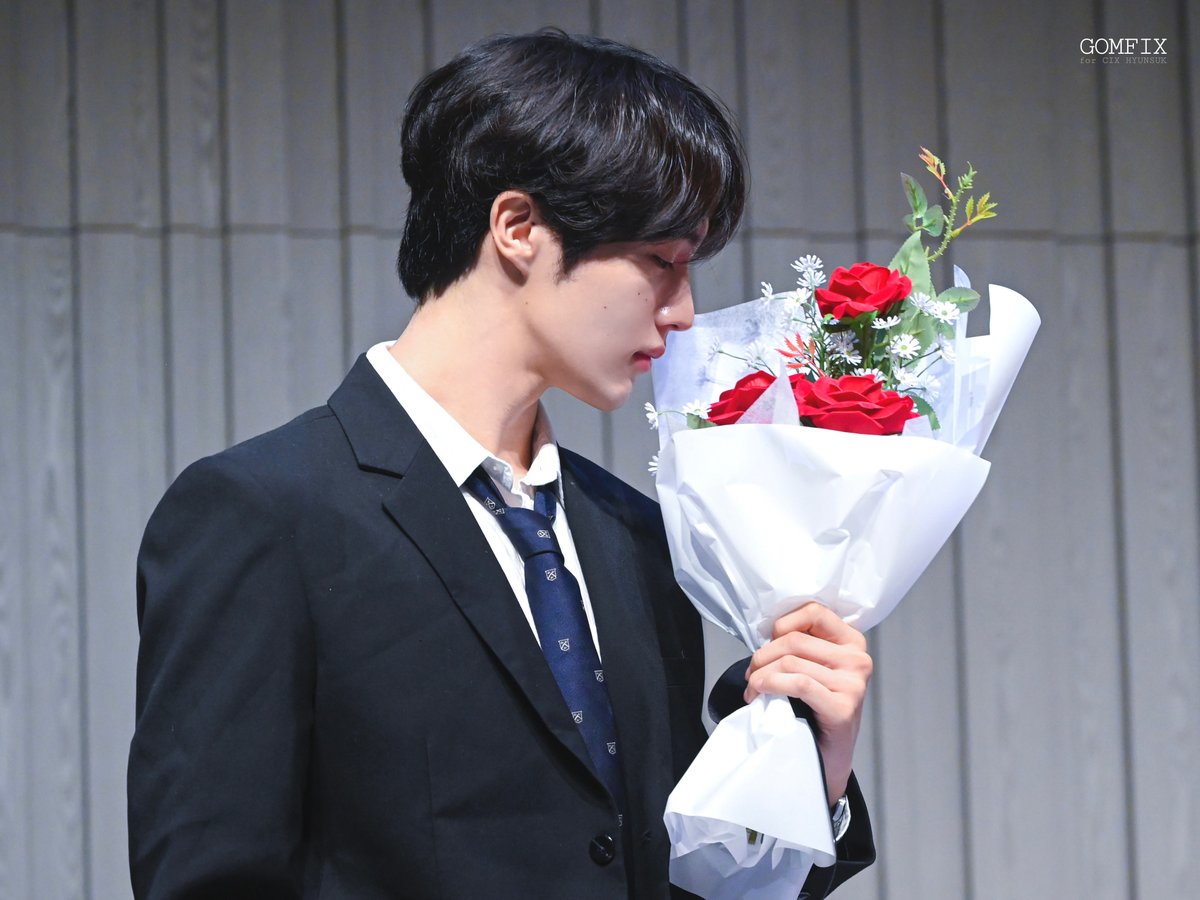 251026 #현석

꽃을 든 남자....💐

 #HYUNSUK #윤현석 #CIX #씨아이엑스