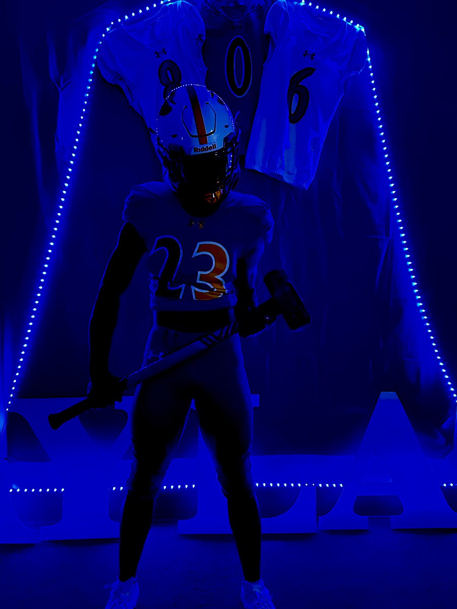 CMatthews2020's tweet photo. #AGTG after a great talk with @CoachWalser from @WBUFootball I’m blessed to receive an offer to continue my football career at wayland baptist university https://t.co/8ogA5FgIRJ