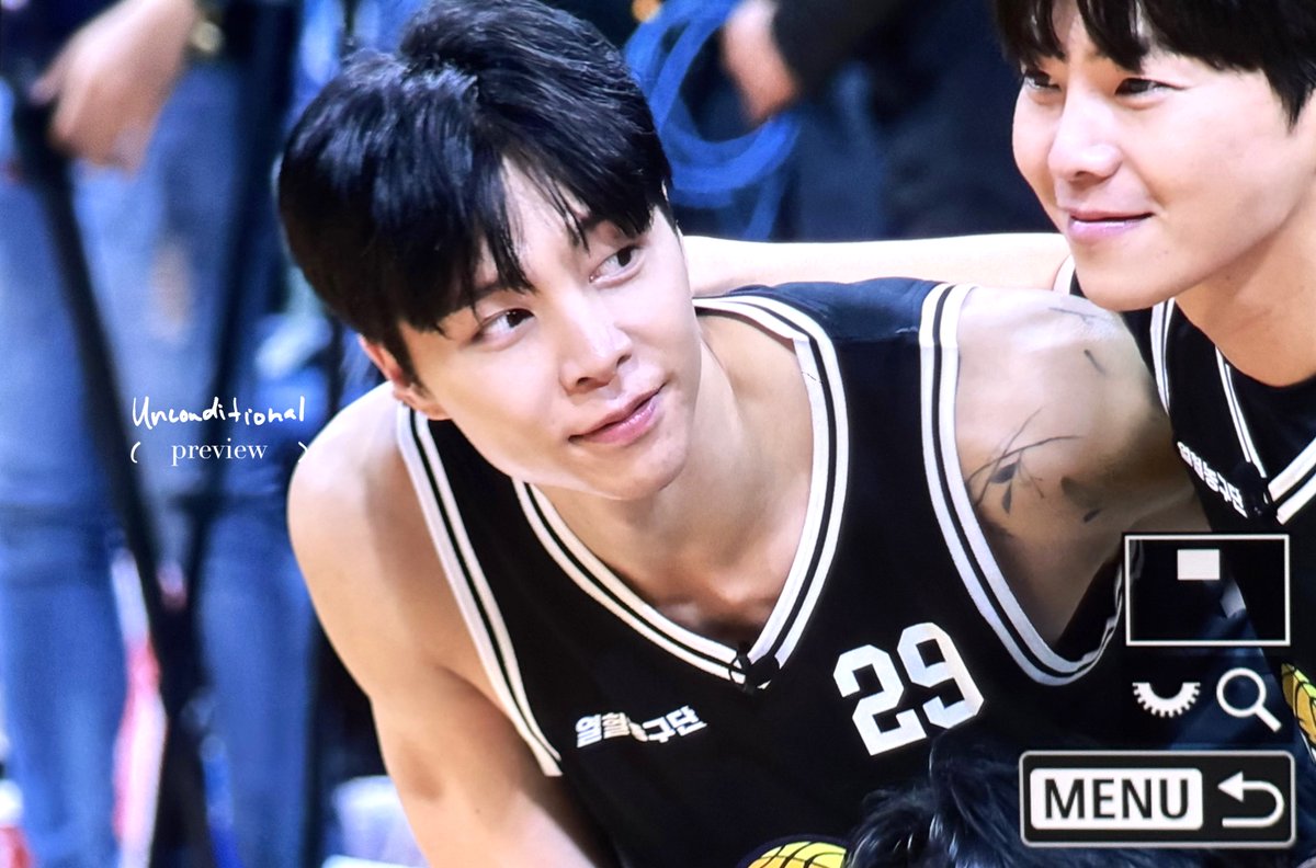 unconditionalJS's tweet image. 251026
열혈농구단
쟈니선수 수고 많았어요오
#쟈니          #JOHNNY
#영호          #ジャニー
#NCT        #NCT127