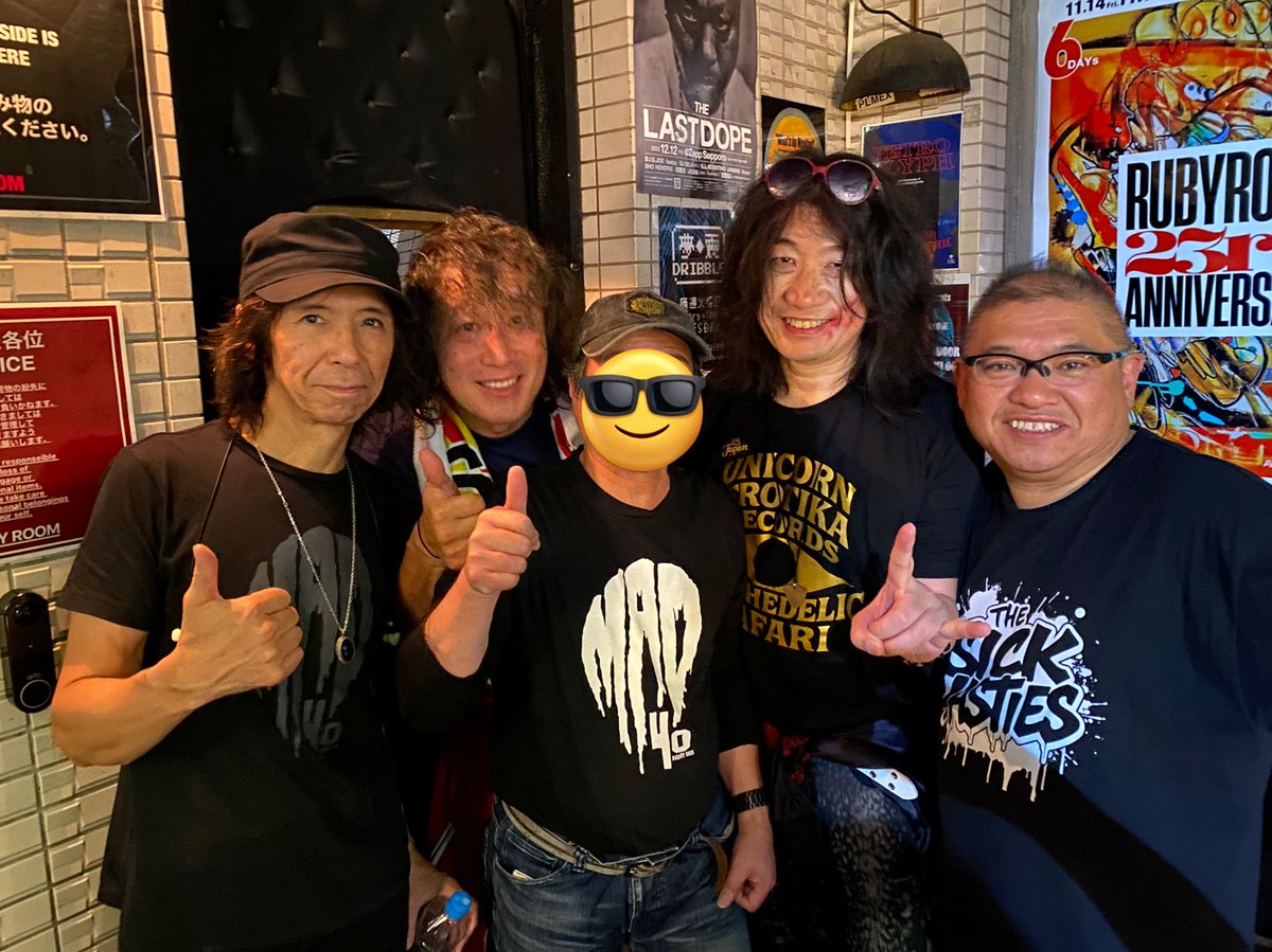 Hiroshi2k0714's tweet photo. We are #VANHEYSAN !

今日のステージはハロウィンに因み、仮装してました。まだ、メイクが残ってるとこ撮らせて貰いました😄

#VANHEYSAN
#HEYSAN Vo
#KENTARO G
#AXL B
#MAD大内 D
#RubyRoom
2025年10月26日 

#ANTHEMファミリー https://t.co/ik0I1HLjtf