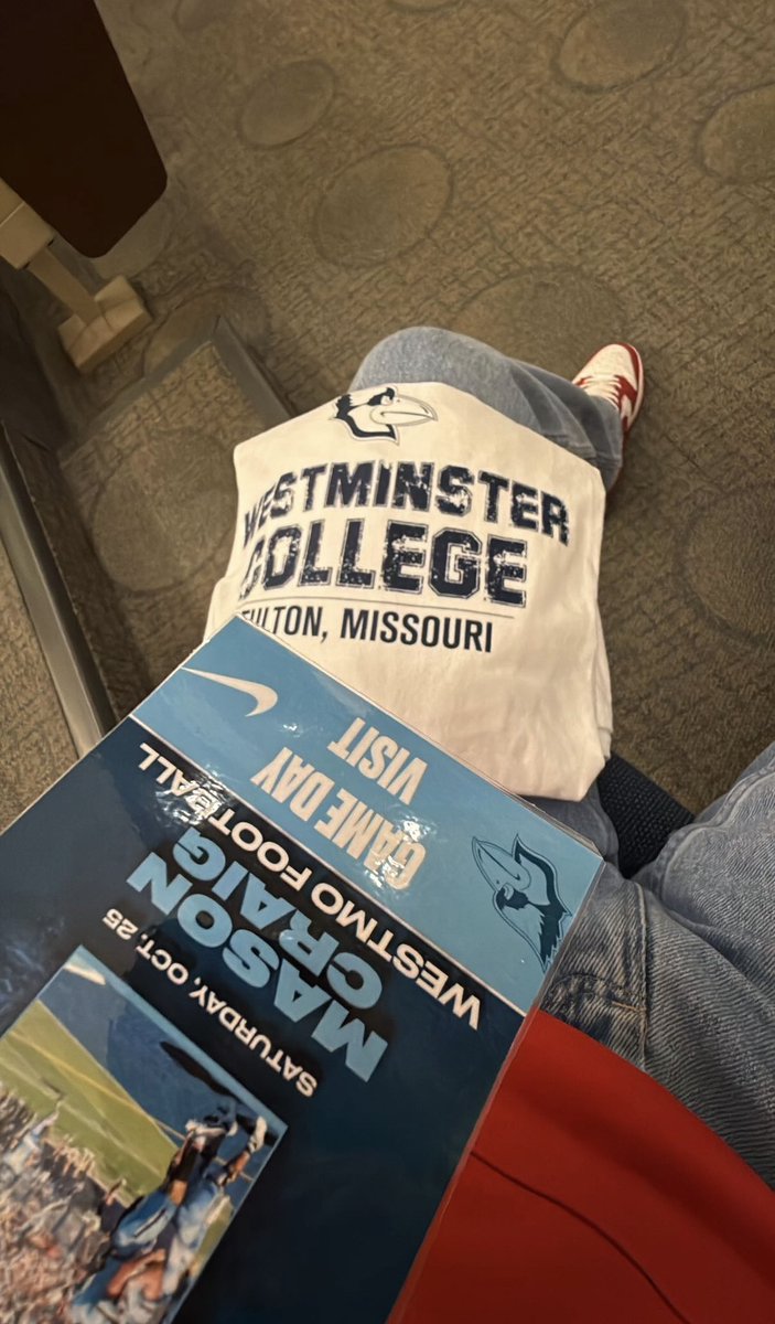 MasonCraig_LHS's tweet photo. Amazing visit at Westminster College yesterday! Big thanks to the coaching staff for having me, really enjoyed the experience! 💙🏈
#BlueJays #CollegeFootball #Recruitment #WestMo https://t.co/7ZdN4wfveC