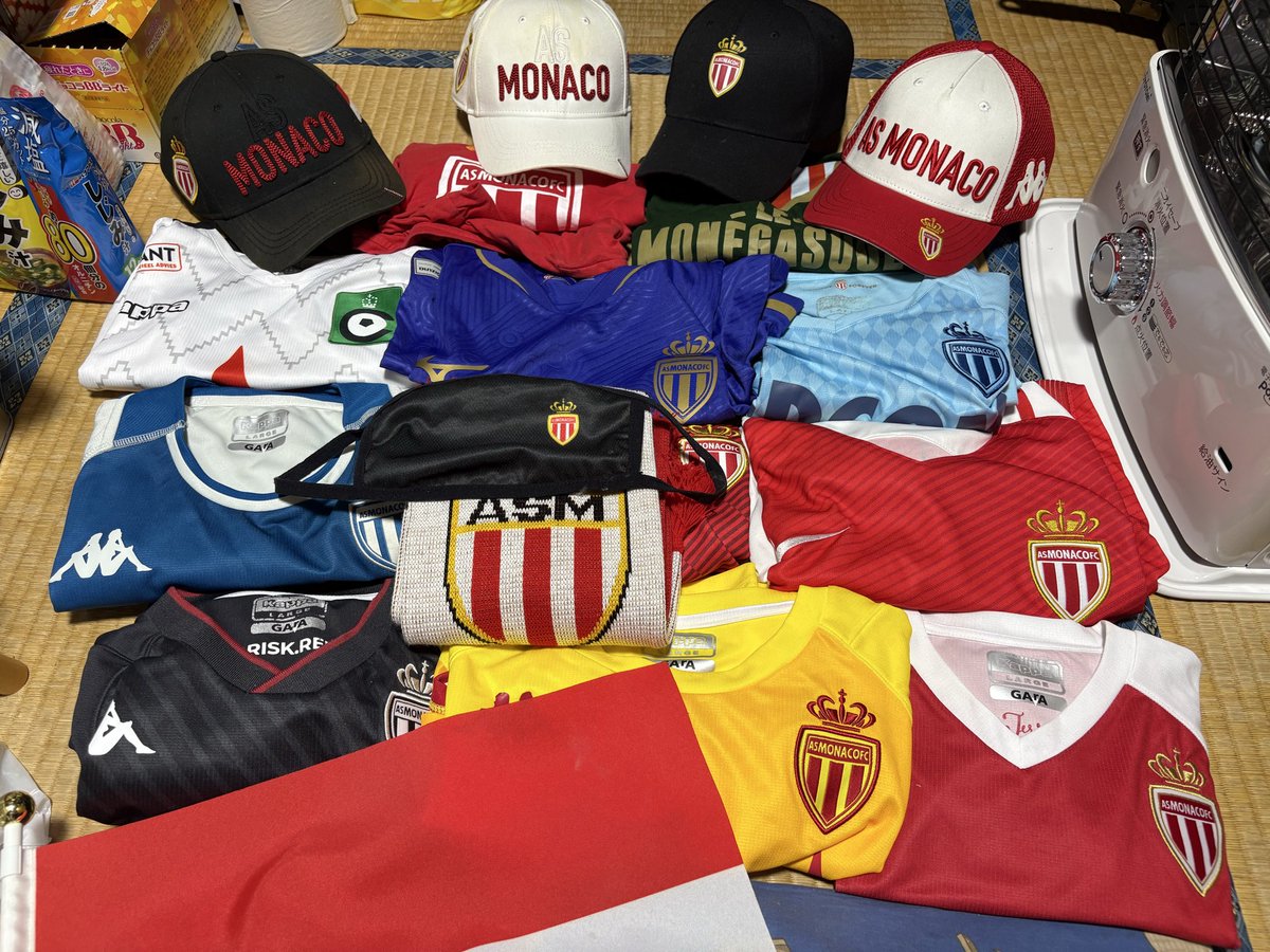 MonITGK's tweet image. J'achète autant depuis environ 9 ans.
Ce n'est peut-être pas grand-chose, mais je te soutiens ! 🇲🇨🇯🇵
Daghe Munegu du Japon !🇯🇵
Allez l’@AS_Monaco !🇲🇨