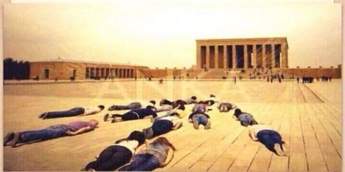 Ahmak gerici yobazlar sizi :)