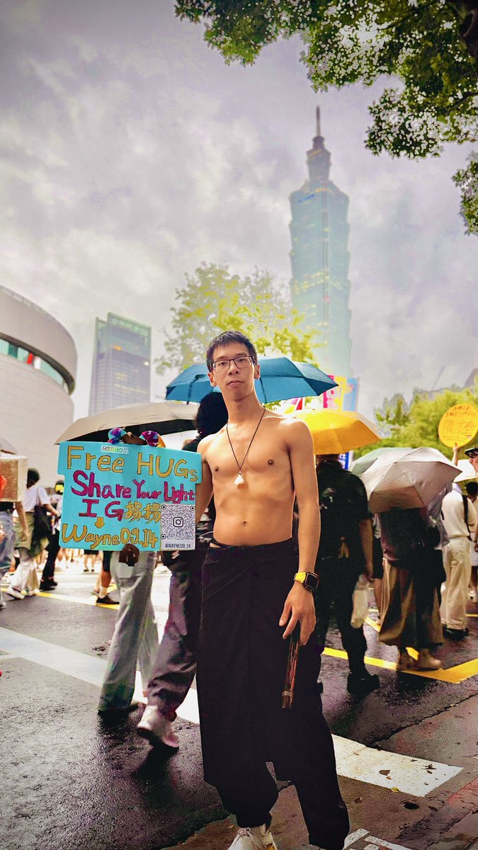 今年遊行，勇敢做出來改變

希望你們抱抱我（嗷嗷）
也抱抱溫暖的抱抱身邊的夥伴

我們會將自己的光、分享與照亮給你❤️

#高雄遊行見
#一個擁抱一口酒（高雄限定）