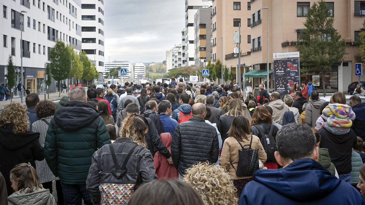 Erripagaña, vergüenza histórica de administraciones y partidos, ¿hasta cuándo ? <a href="/upn_navarra/">UPN</a> <a href="/PSNPSOE/">Socialistas Navarra / ❤️</a> <a href="/EHBilduNafarroa/">EH Bildu Nafarroa</a> <a href="/geroabai/">Geroa Bai</a> <a href="/ContigoZurekin/">Contigo Navarra | Zurekin Nafarroa</a> <a href="/PPNavarra/">PP Navarra | PPN</a> 
©Mariano Indart