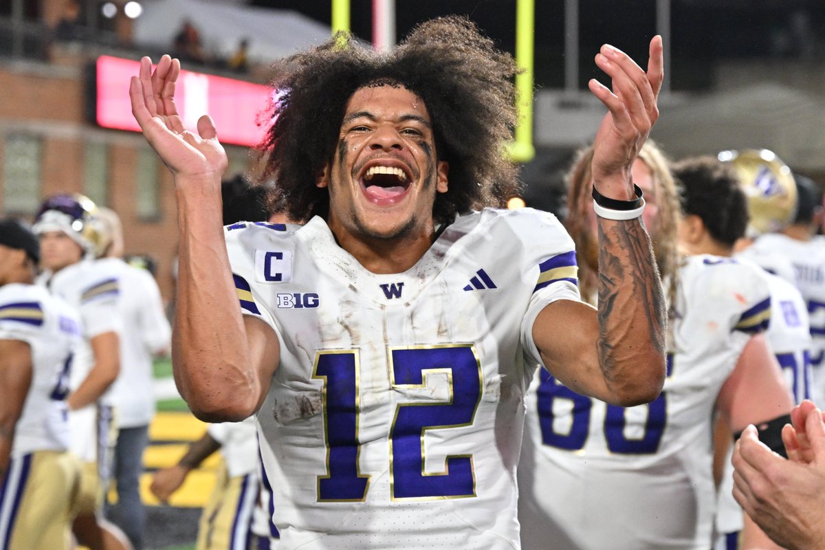 Our highest-graded <a href="/PFSNcollege/">PFSN College</a> offenses of Week 9:

1) Washington: 97.1
2) Tennessee: 91.5
3) Miami (FL): 91.1
4) Georgia Tech: 90.6
5) Kennesaw State: 89.6
6) Texas A&amp;M: 88.9
7) Cincinnati: 88.8
8) Indiana: 88.3
9) Southern Miss: 87.9
10) Navy: 86.9
11) Central Michigan: 86.2