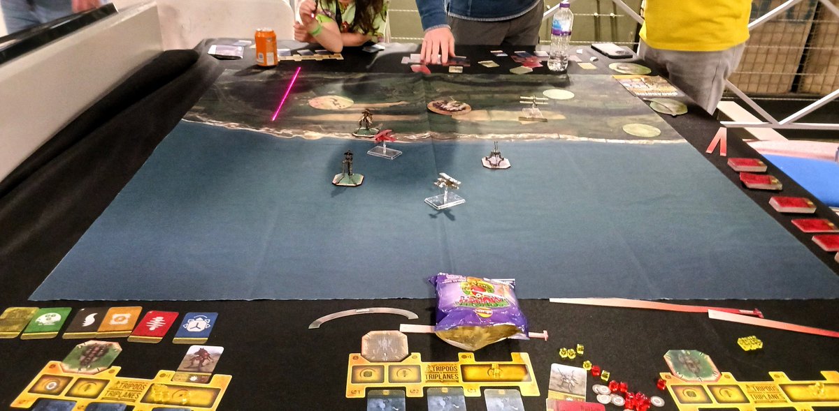 Debris of War tweet media