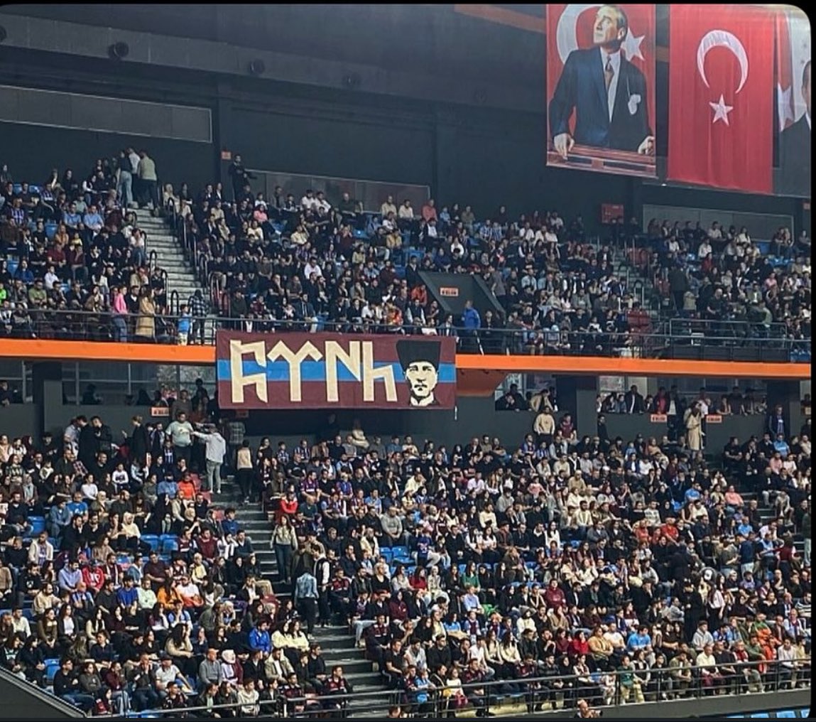 1967hools's tweet photo. 🇹🇷ATATÜRK VE TRABZONSPOR! https://t.co/xrqpbGiJO9