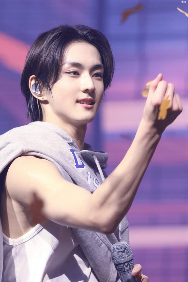 vat 🩸 | 쩡's tweet media