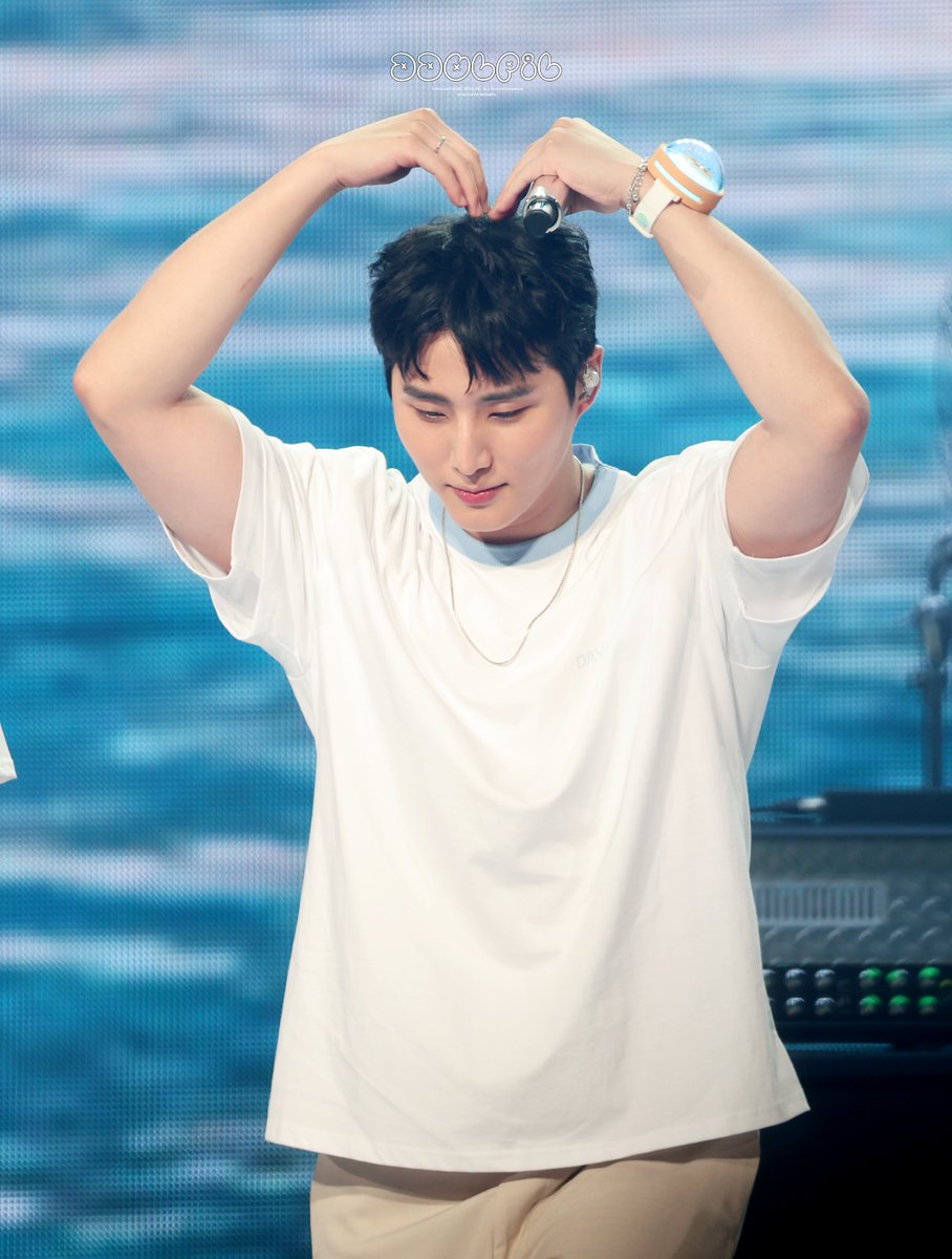 ddolpil's tweet photo. 250718 데이식스 4th 팬미팅
아
제발 웃기게 ㄴ
#영케이 #Youngk #DAY6 #pier10 https://t.co/UUsdZ8TbzI