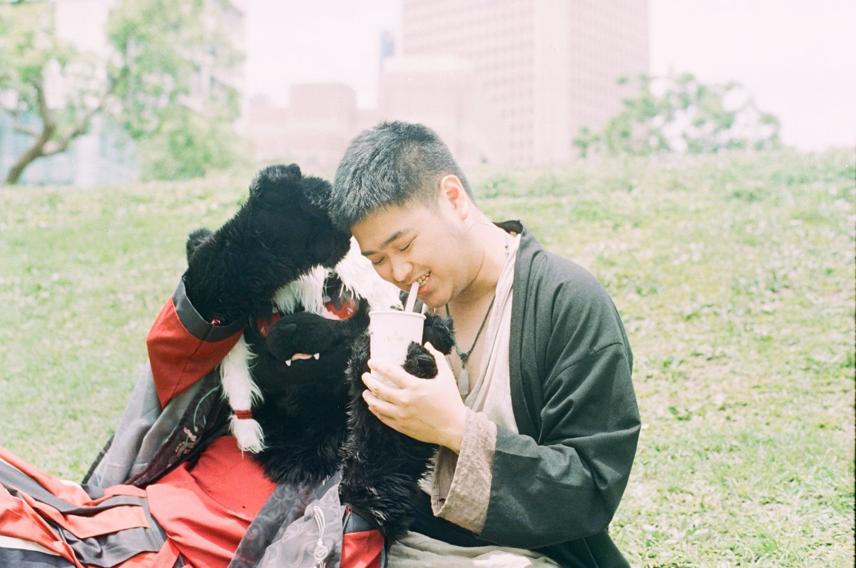 83420roylee's tweet photo. Hi guys, it's me Nailo (Panna cotta)
I'll sell my new photographic zine in  #Infurnity
it's at E-16
can't wait to meet you guys!
《relationship》, 10 pics,  $100 (NT) https://t.co/rv73ZqnBhm