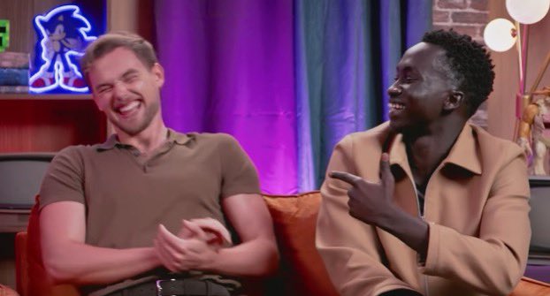 harkbins's tweet image. rumour #STARTED